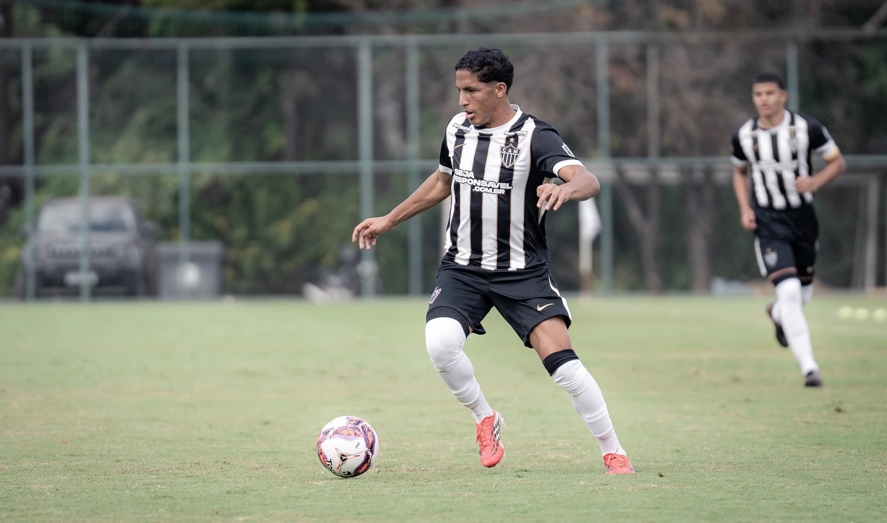 Atlético-MG e Riquelme emperram nas conversas por renovação