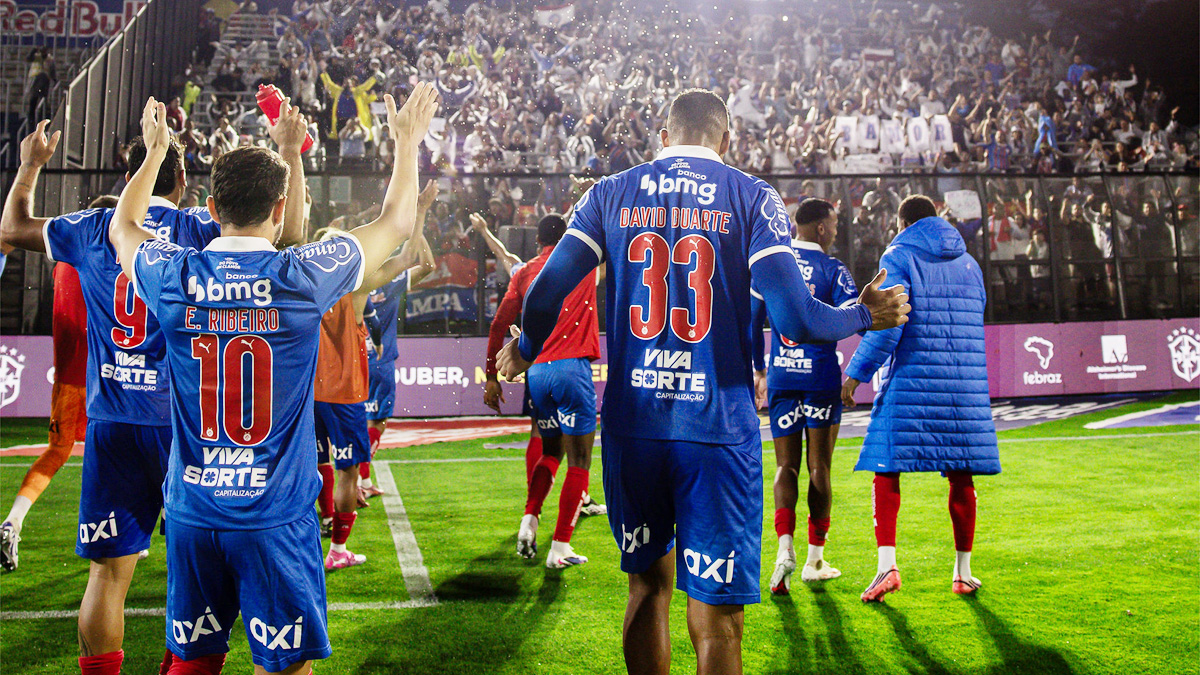 Bahia vira sobre o Bragantino em jogo de cinco gols e chega a 11 partidas sem perder