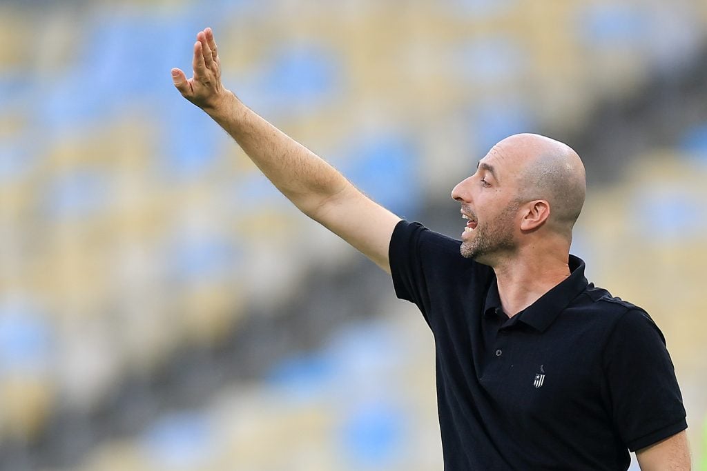 Botafogo estende o interinato de Rodrigo Bellão e admite chegar ao fim da temporada assim