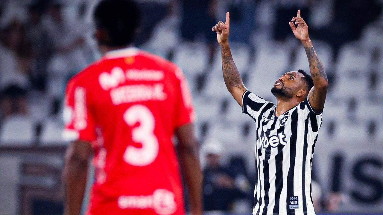 Botafogo vence o Cienciano no Nilton Santos, mas o 6 a 1 da ida elimina o time na Sul-Americana
