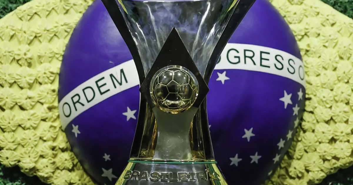 Quatro pontos separam o Vitória do Z4 e três vagas de Libertadores seguem abertas na pausa