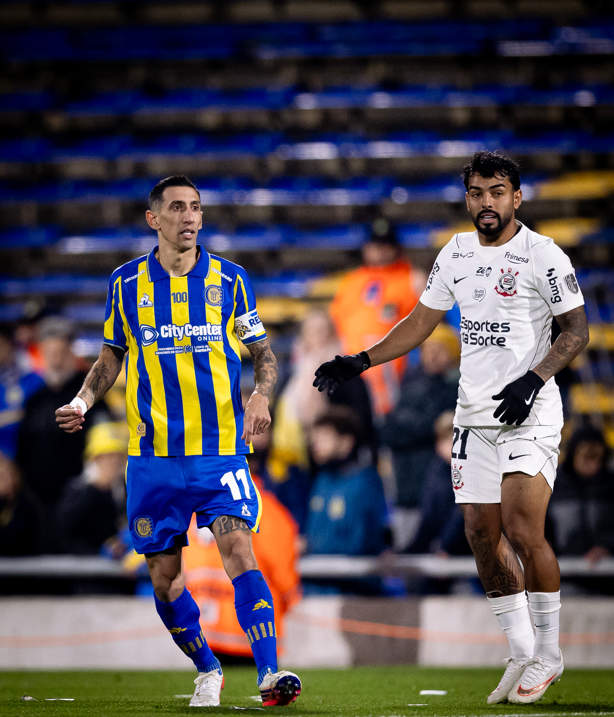 Corinthians segura o 0 a 0 no Gigante de Arroyito e decide em casa