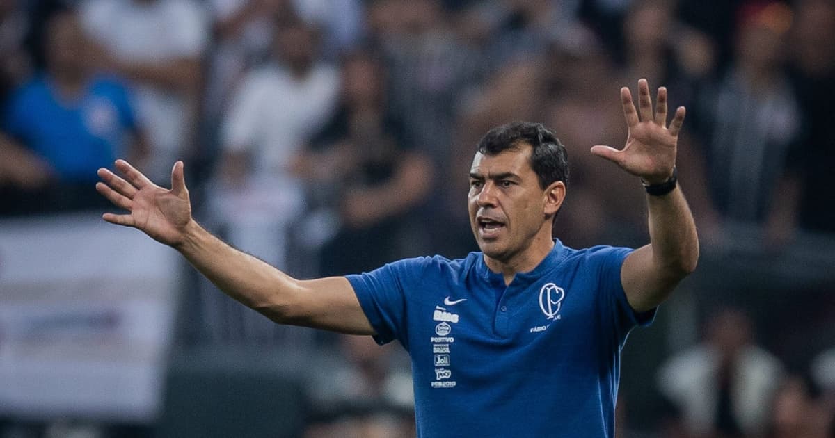 Corinthians ouve três recusas e sonda Carille para um contrato só até dezembro