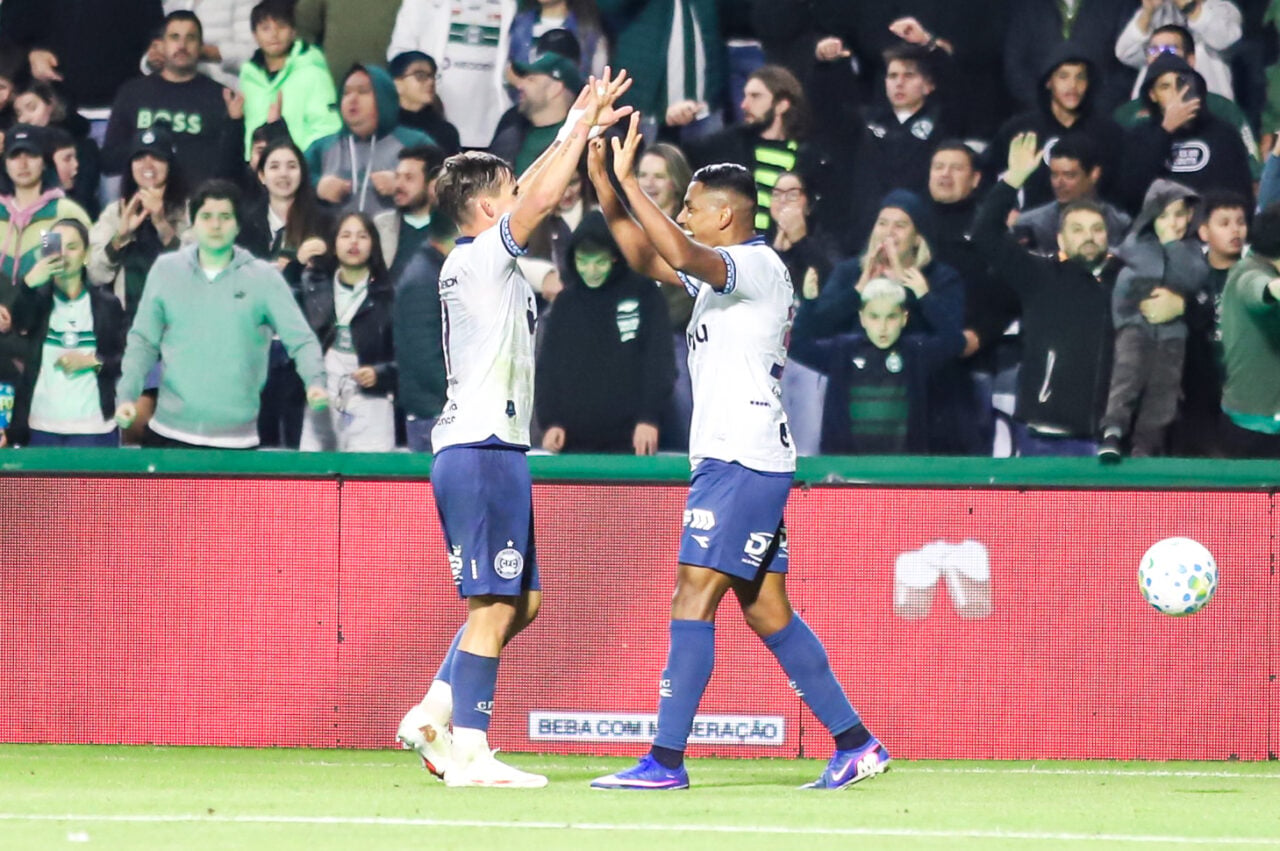 Coritiba recebe o Mirassol de olho no G5 e com um buraco novo no meio de campo