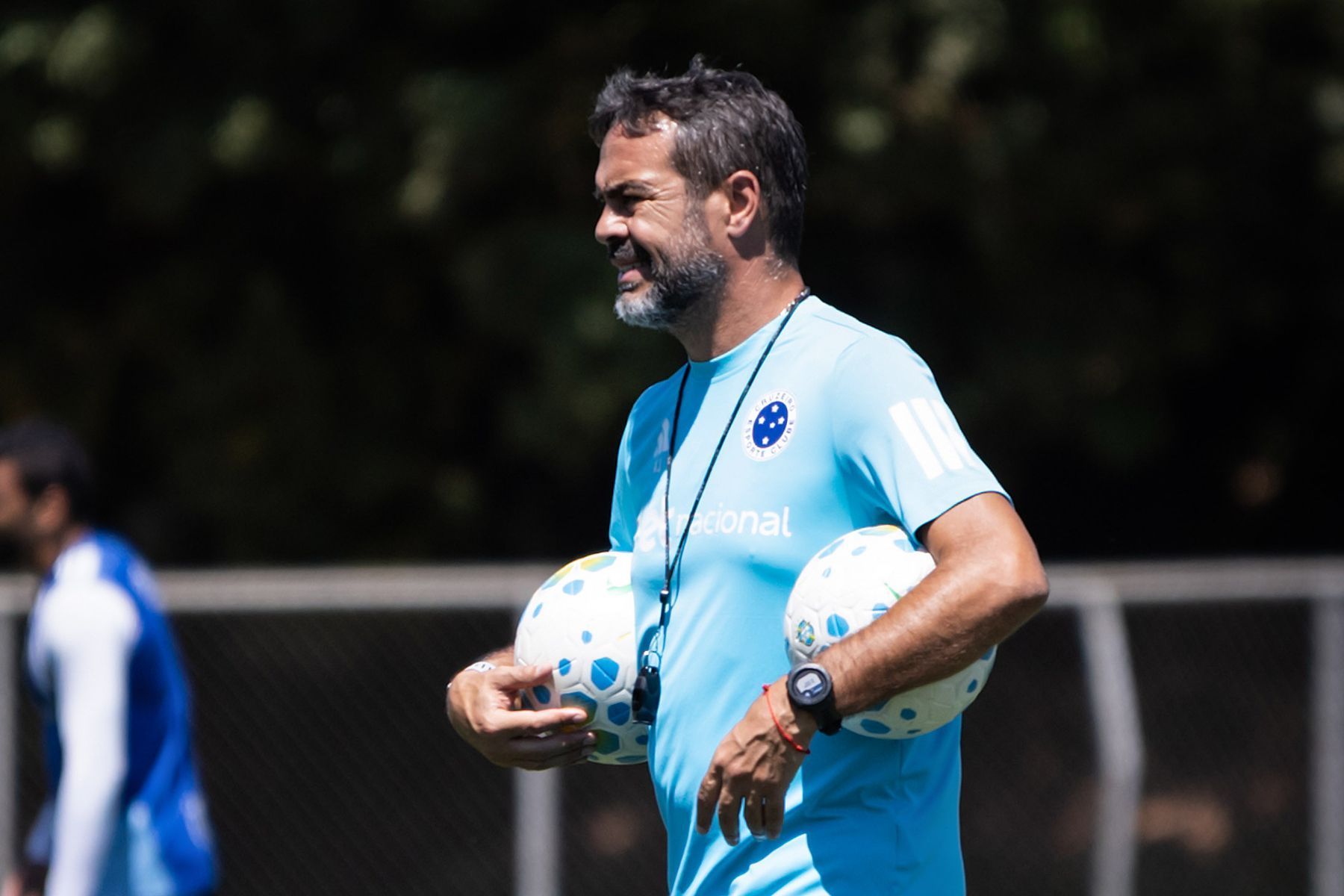 Artur Jorge usa a pausa para escolher entre 4-4-2 e 4-3-3, e Arroyo é quem mais depende da resposta