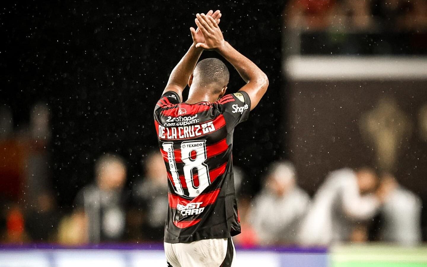 De La Cruz fica no Flamengo depois de o Peñarol desistir