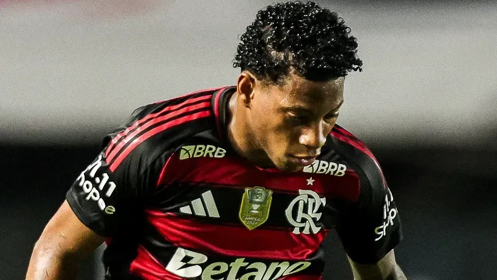 Flamengo recupera quatro para o clássico e vê a saída de Plata avançar para a Rússia