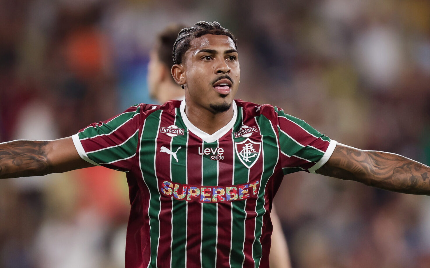 Fluminense segura John Kennedy e espera proposta formal da Lazio