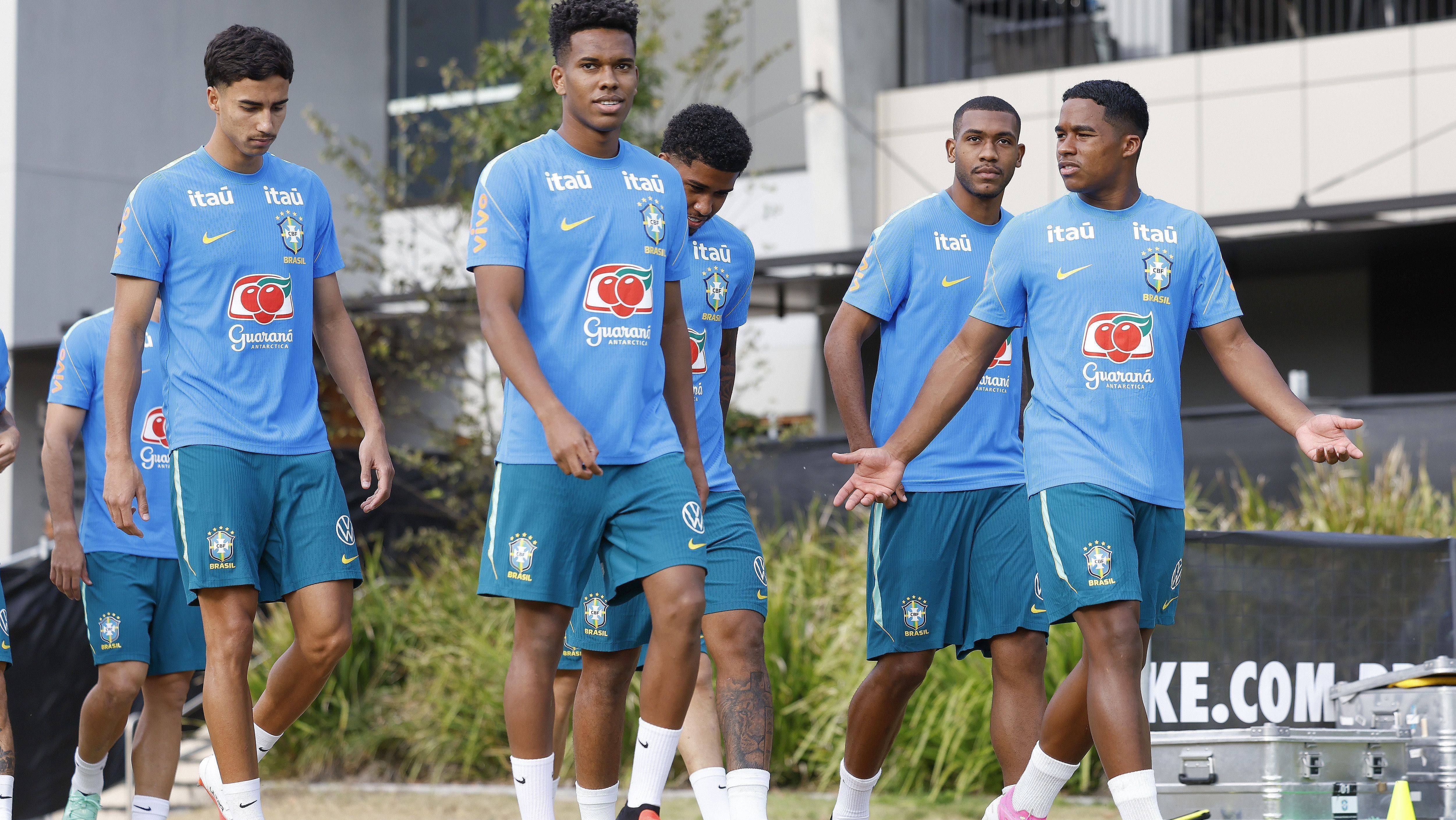 Endrick, Estêvão e Rayan entram na lista final do Golden Boy, com Cubarsí como favorito