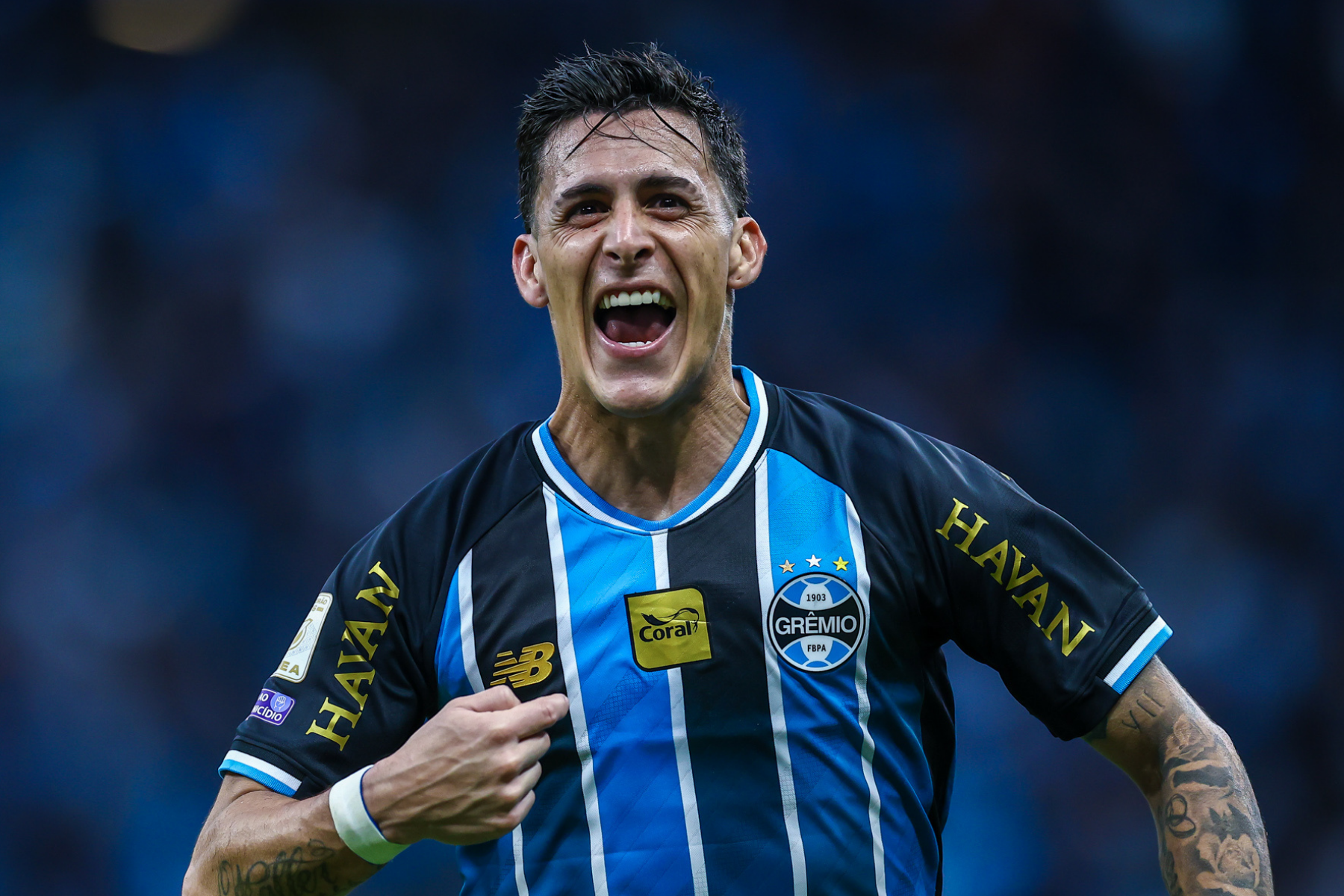 Grêmio tem 11 estrangeiros no elenco e a nova regra da CBF começa a apertar em 2027