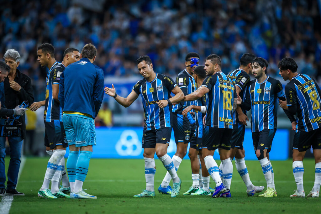 Grêmio bate o Athletico com Marlon e Balbuena, deixa o Z4 e empurra o Inter para dentro