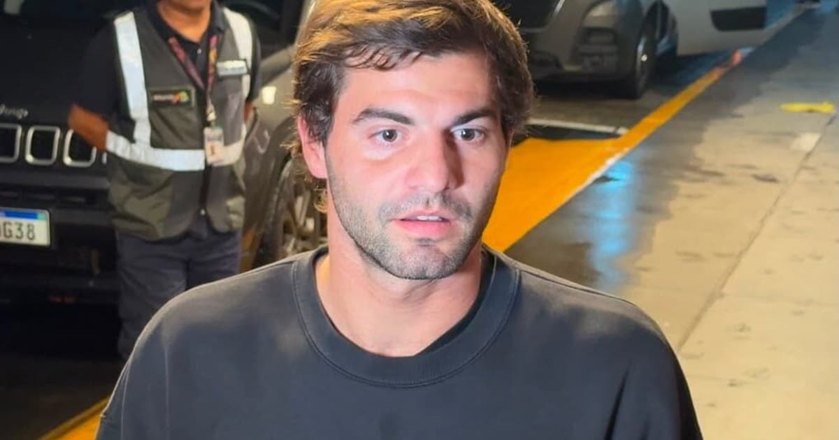 Sosa desembarca no Rio para assinar com o Vasco e já pede jogo contra o Santos